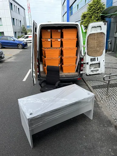 Crewermate Transport » Przeprowadzki » Wynajem pojemników i magazynów